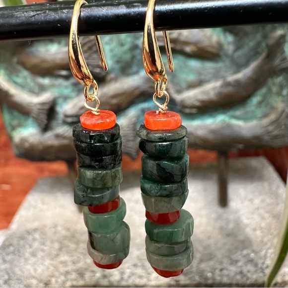 Hand Crafted Quetzal Earring~ Made to Order Natural Emerald & Carnelian Earrings - Picture 7 of 11